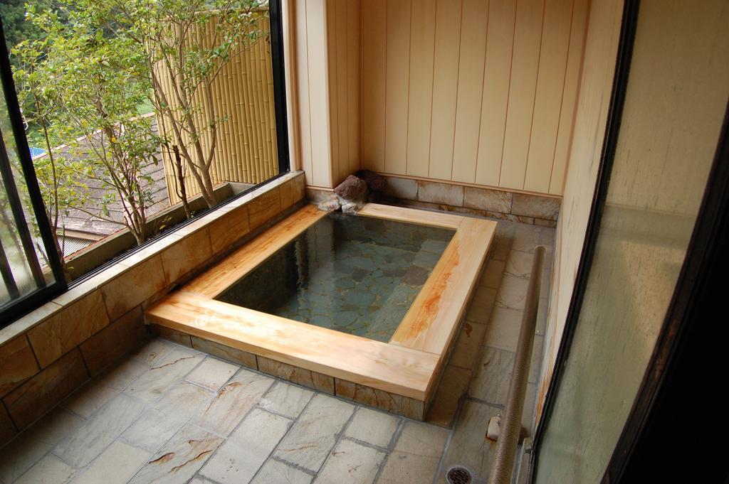 Sawatari Onsen Miyataya Ryokan Nakanojo Extérieur photo