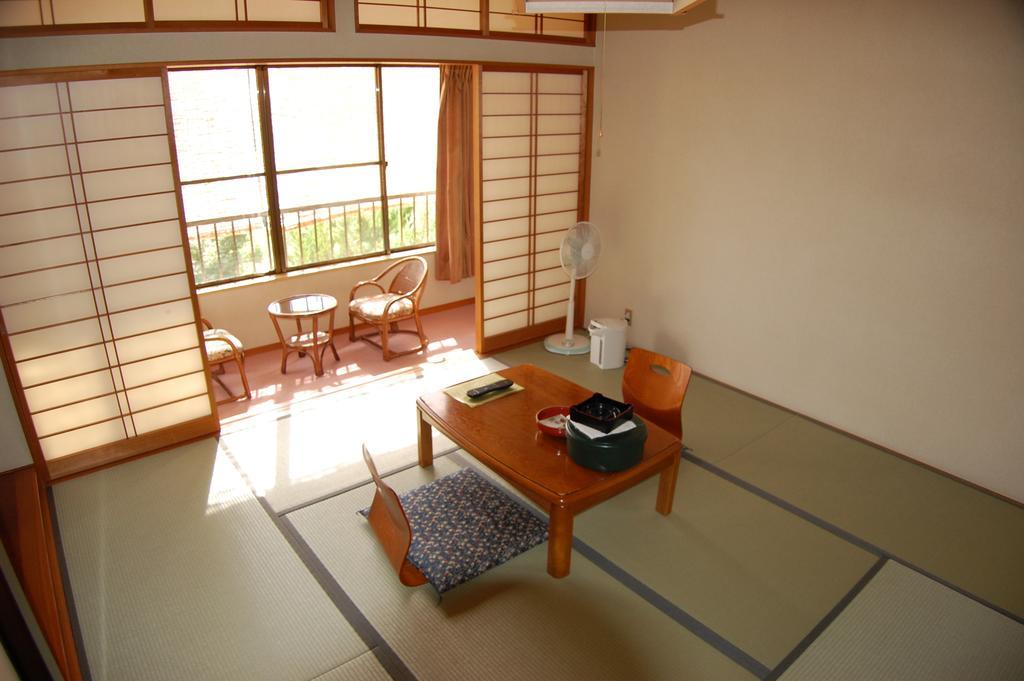 Sawatari Onsen Miyataya Ryokan Nakanojo Chambre photo