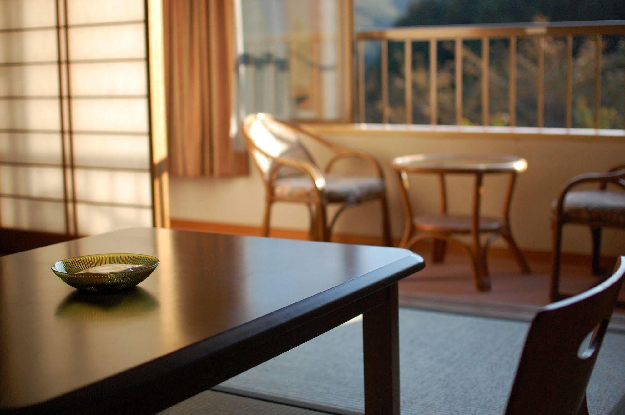 Sawatari Onsen Miyataya Ryokan Nakanojo Extérieur photo